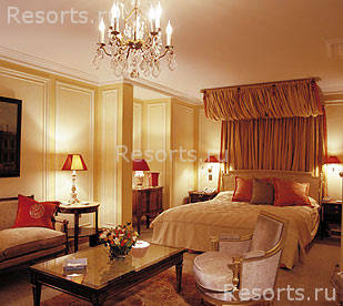 Hotel Plaza Athenee 16